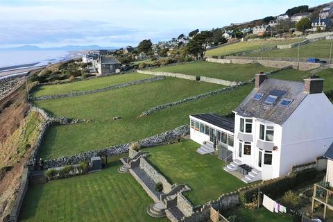 undefined, Albainn, Llanaber