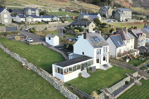 undefined, Albainn, Llanaber