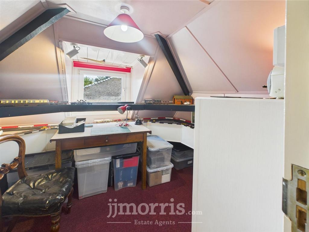 Loft Room 1