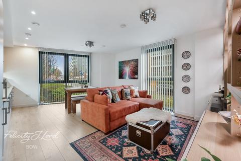 3 bedroom apartment for sale, Radial Avenue, LONDON