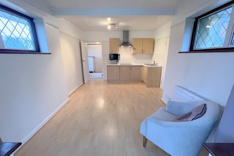 1 bedroom terraced bungalow to rent, Pear Tree Cottage, New Lane, New Milton, Hampshire. BH25 5TE
