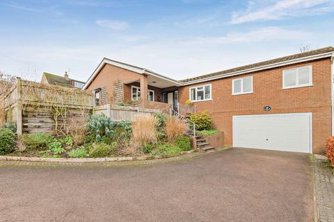 4 bedroom detached bungalow for sale, Ross-on-wye HR9