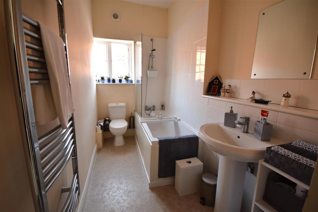 Bathroom.JPG