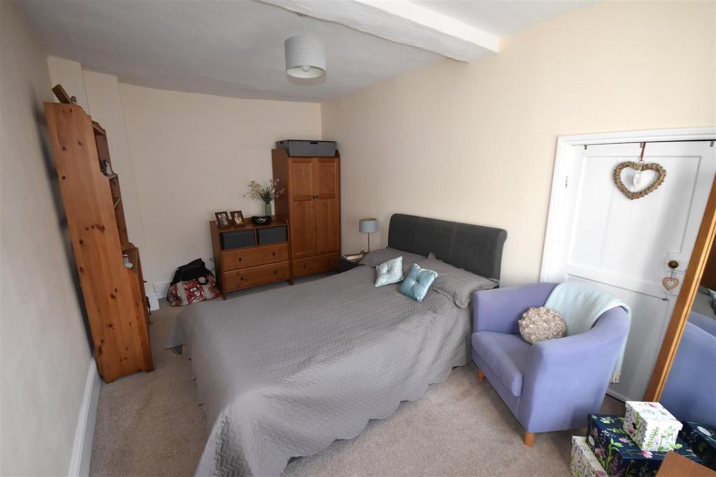 Bedroom bed.JPG