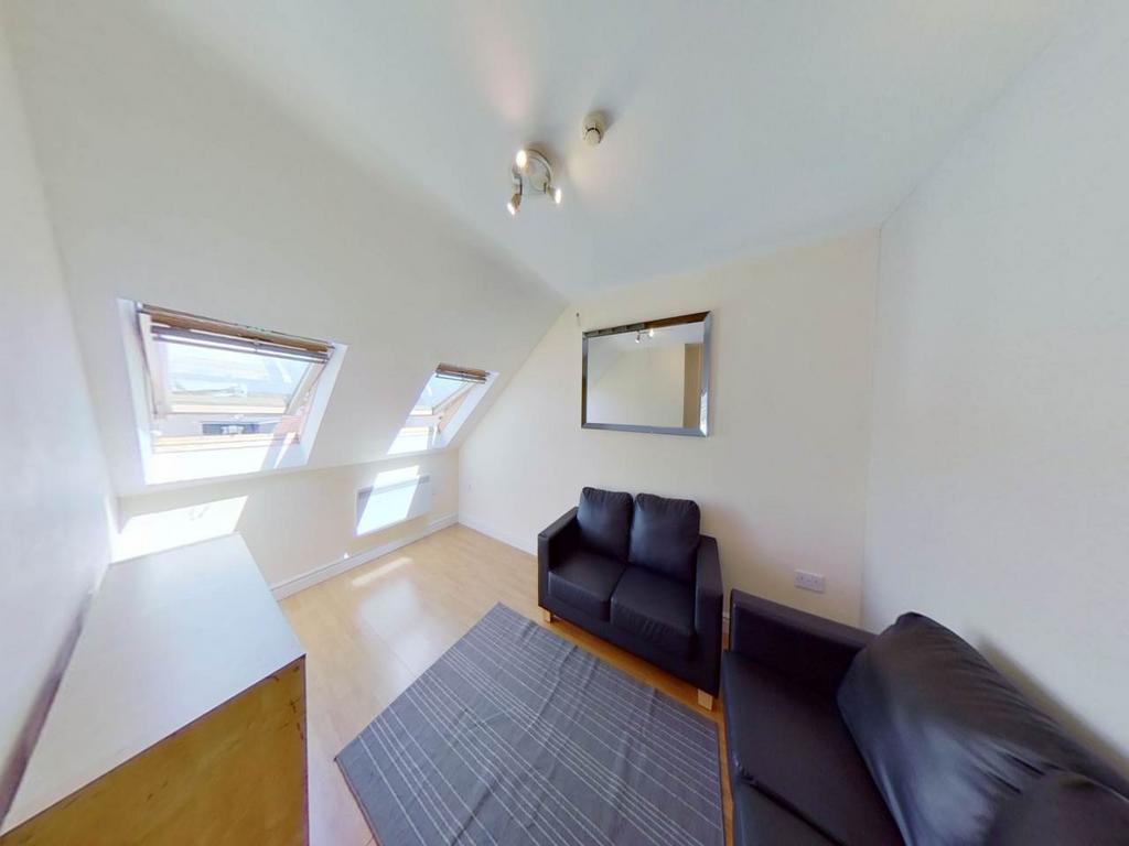 2 Bed room Flat - Crwys Road