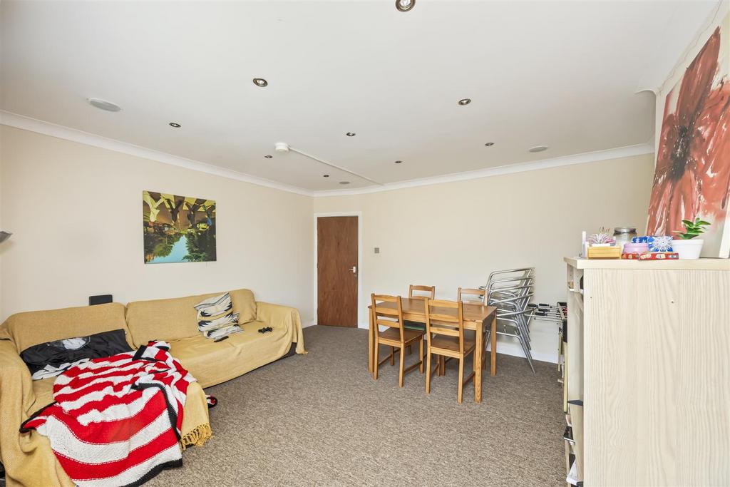 Living/Dining Room