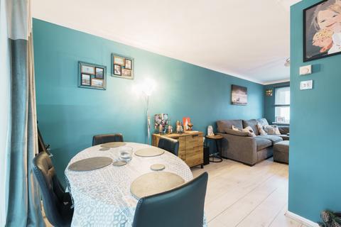 3 bedroom detached house for sale, Sparrow Court, Lee-on-the-Solent, Hampshire, PO13