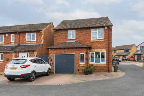 3 bedroom detached house for sale, Sparrow Court, Lee-on-the-Solent, Hampshire, PO13