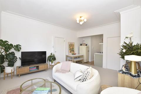 2 bedroom apartment to rent, Newbridge Hill, Bath BA1