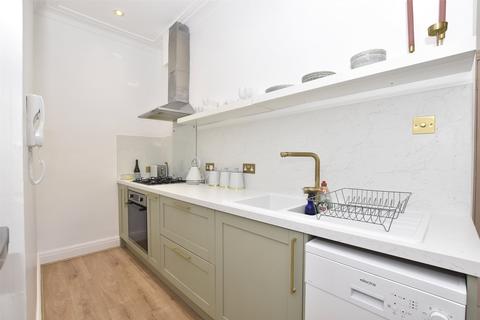 2 bedroom apartment to rent, Newbridge Hill, Bath BA1