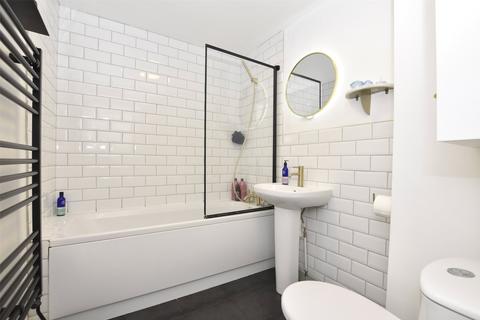 2 bedroom apartment to rent, Newbridge Hill, Bath BA1