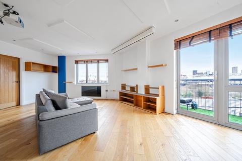2 bedroom penthouse for sale, Wick Lane, London, E3
