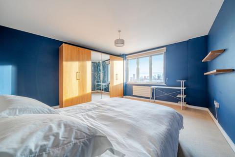 2 bedroom penthouse for sale, Wick Lane, London, E3