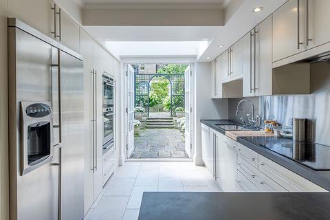 4 bedroom semi-detached house for sale, Netherton Grove, London SW10