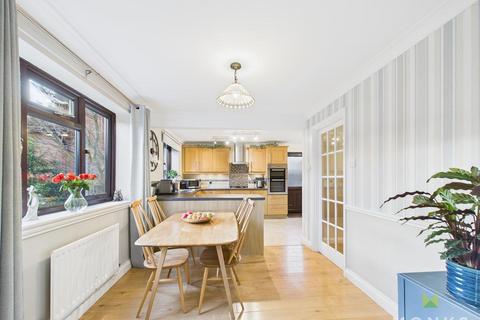 4 bedroom detached house for sale, Chelwood Drive, Herongate, Shrewsbury