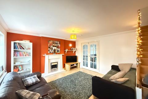 4 bedroom house to rent, Raynville Walk, Leeds, West Yorkshire, LS13