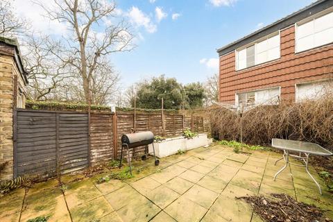 2 bedroom terraced house for sale, Howley Road, Croydon