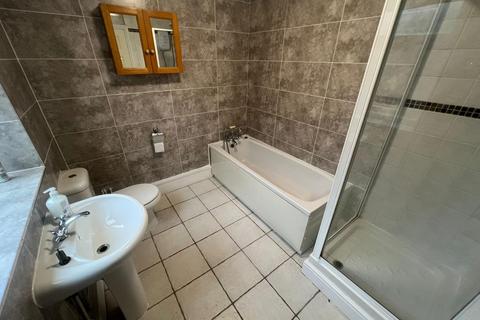 3 bedroom house to rent, New Road, Peterborough PE2