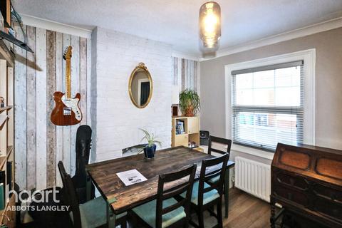 2 bedroom end of terrace house for sale, Loates Lane, Watford