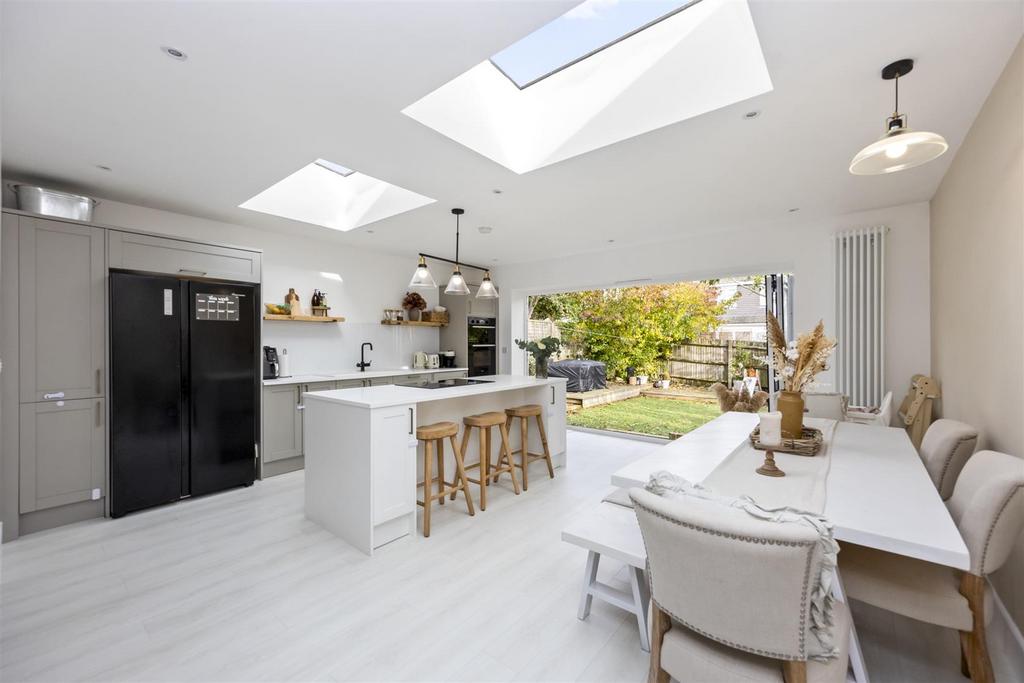 Kitchen/dining area