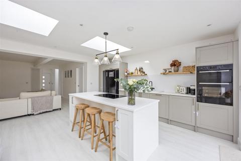 4 bedroom semi-detached house for sale, Thornhill Avenue, Patcham, Brighton