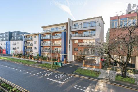2 bedroom retirement property for sale, New Zealand Avenue, Walton On Thames KT12
