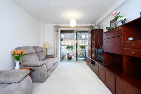2 bedroom retirement property for sale, New Zealand Avenue, Walton On Thames KT12