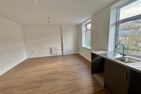 Oxford Street, Mountain Ash, CF45