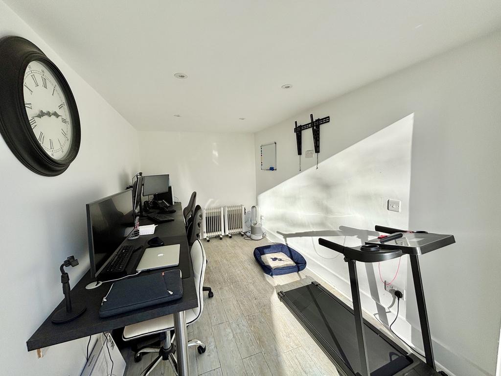 Garage/Office