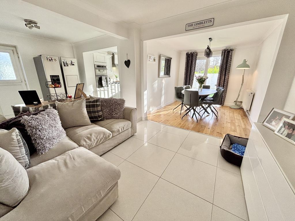 Kitchen/Open Plan Living Room