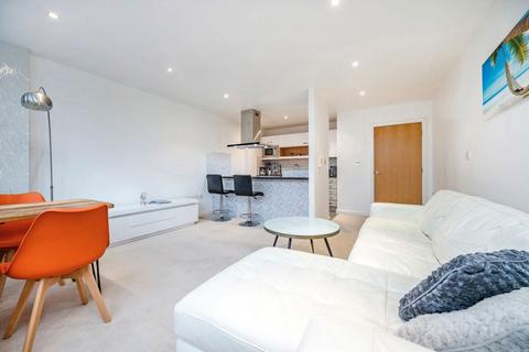 1 bedroom flat to rent, East India Dock Road, London E14