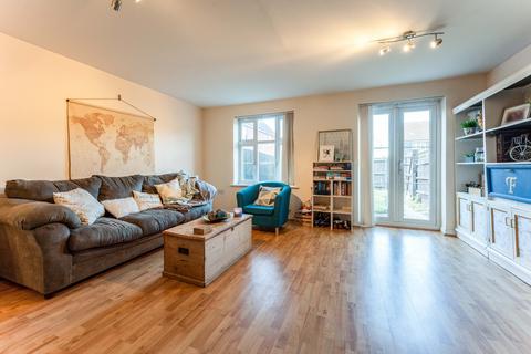 3 bedroom house to rent, Blake Walk, Bury St. Edmunds, IP32