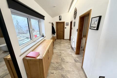 3 bedroom detached house for sale, Pickwood Lane, Norland,