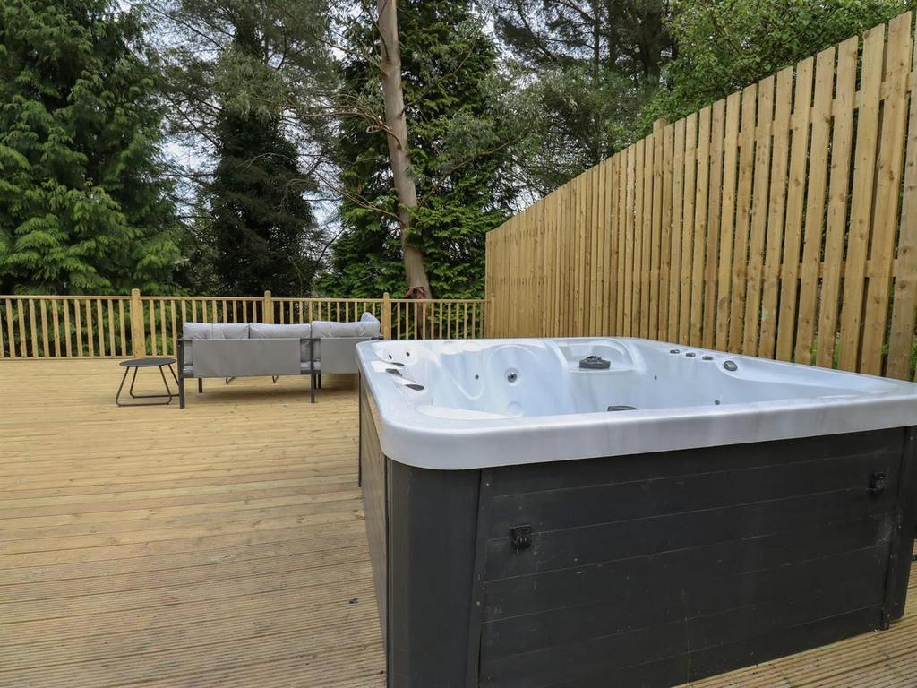Hot tub.jpg