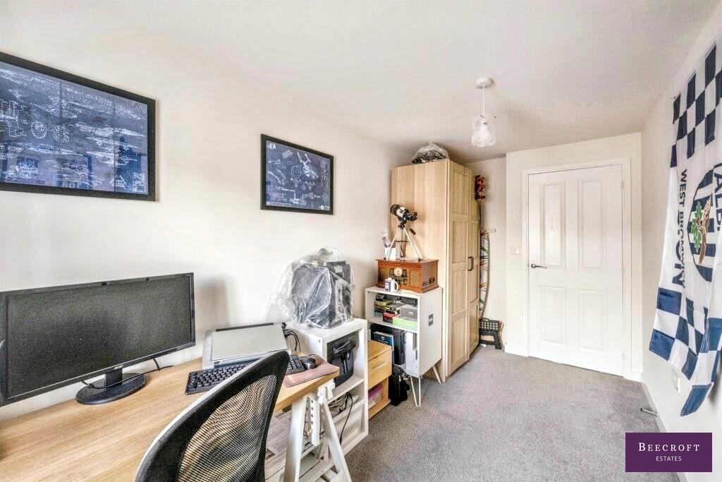 2057 MXB118644 IMG 06 0000.jpg