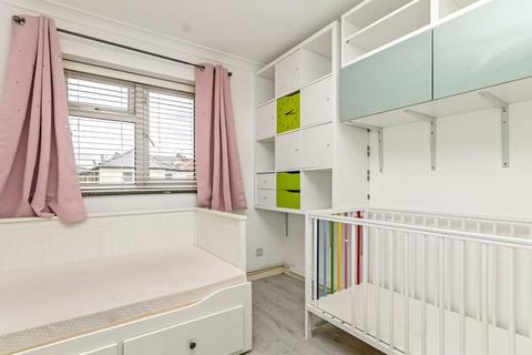 2 bedroom flat to rent, Alexandria Road, London W13