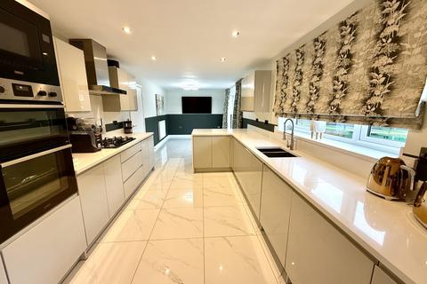 5 bedroom detached house for sale, Aspen Gardens, Hartside View