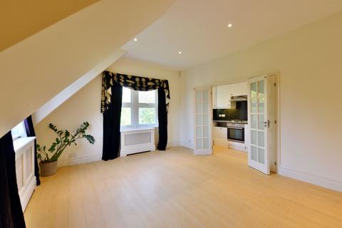 2 bedroom penthouse to rent, Heath Drive, Hampstead, London NW3