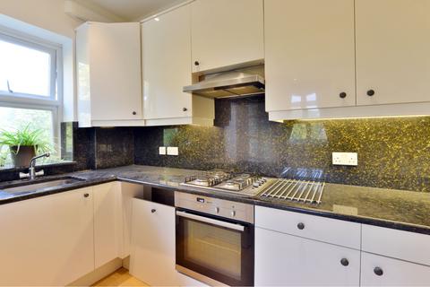 2 bedroom penthouse to rent, Heath Drive, Hampstead, London NW3