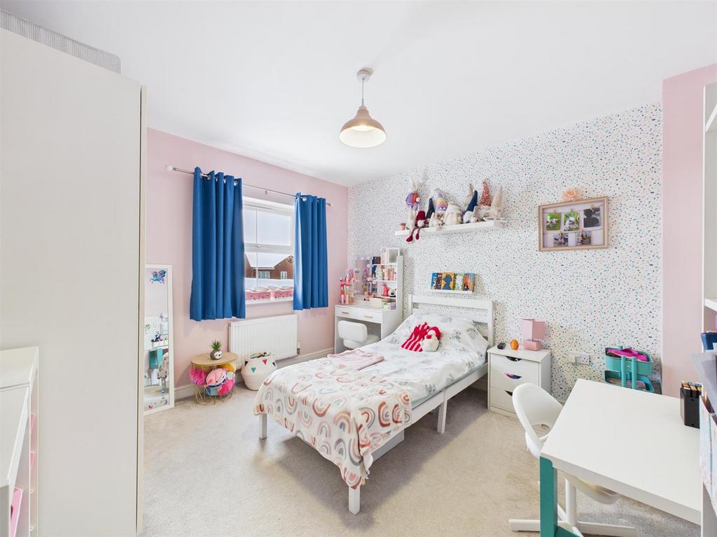 Bedroom: