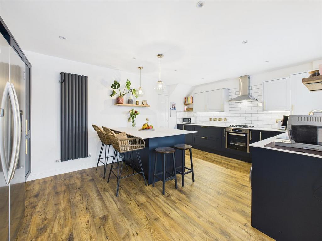 Open plan kitchen/diner: