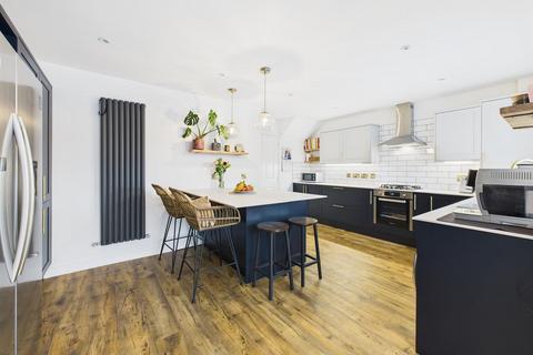 4 bedroom link detached house for sale, The Crayke, Bridlington