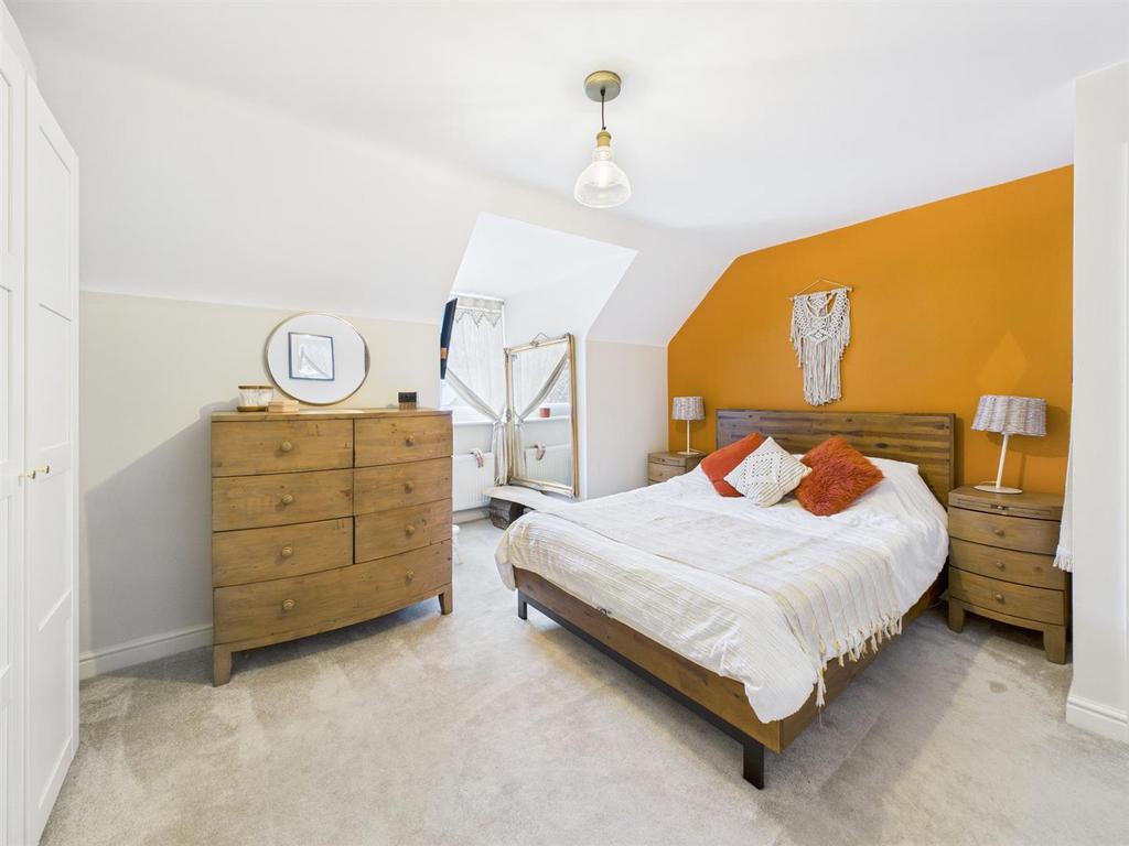 Bedroom: