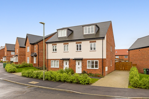 3 bedroom semi-detached house to rent, Leaf Living at Hounsome Fields, Basingstoke, RG23