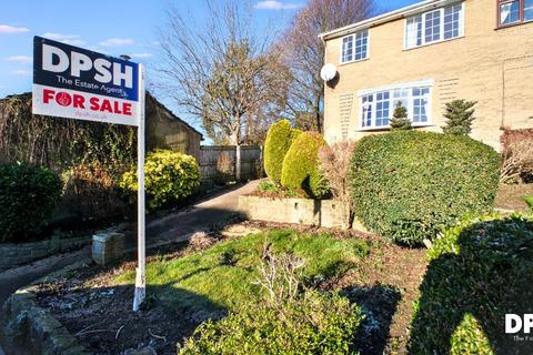 3 bedroom semi-detached house for sale, Harthill Rise, Gildersome, Leeds