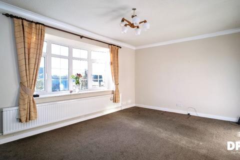 3 bedroom semi-detached house for sale, Harthill Rise, Gildersome, Leeds