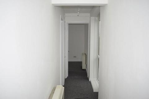 2 bedroom flat to rent, Cavendish House, 138 Kings Road, Brighton, BN1 2JH