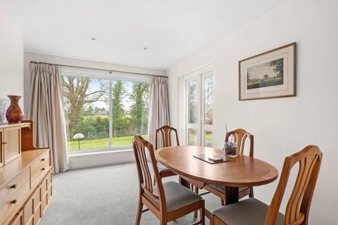 4 bedroom detached bungalow for sale, 25 Kings End Road, Powick, Worcester.  WR2 4RB