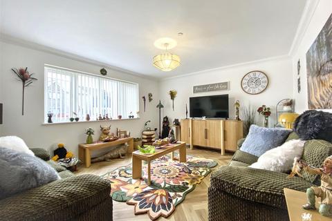 4 bedroom detached house for sale, Maes Y Teirw, Carmarthen