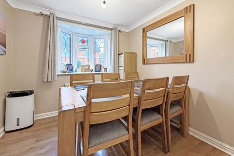 undefined, Welling Road, Grays RM16